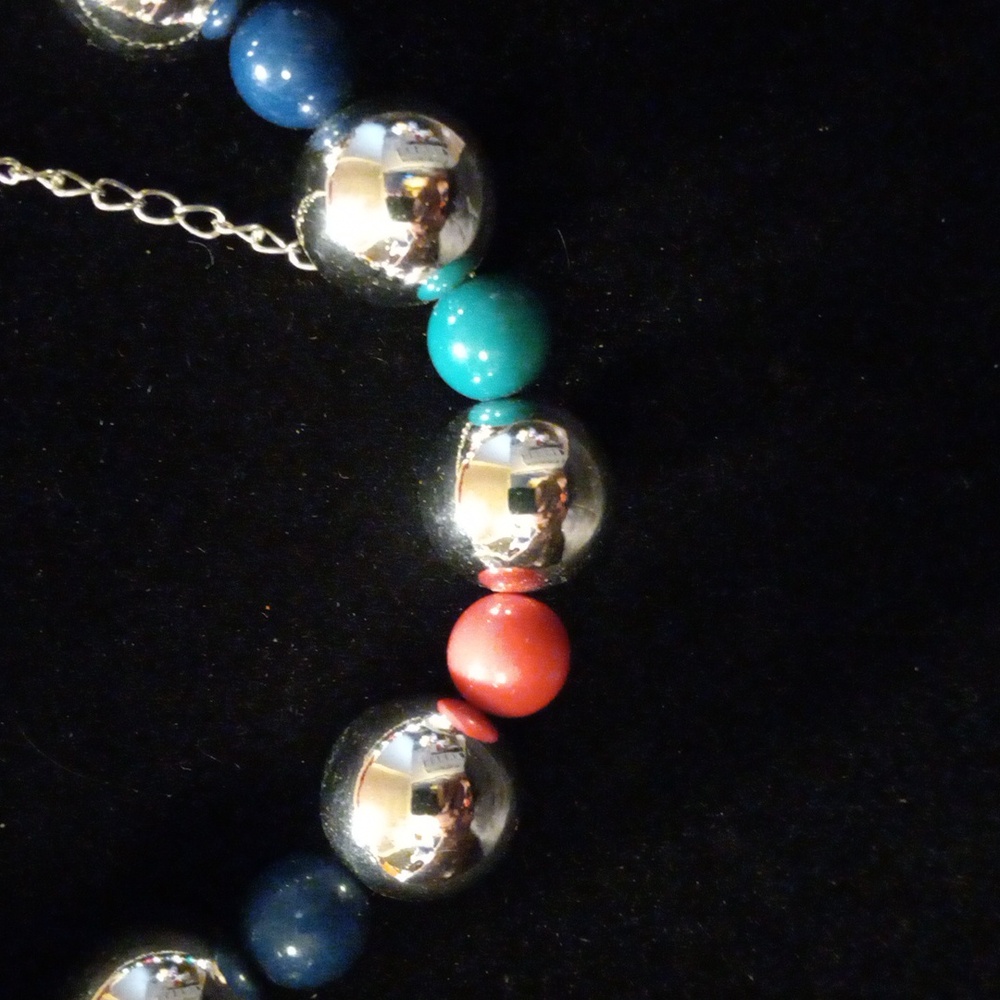 Paparazzi necklace.